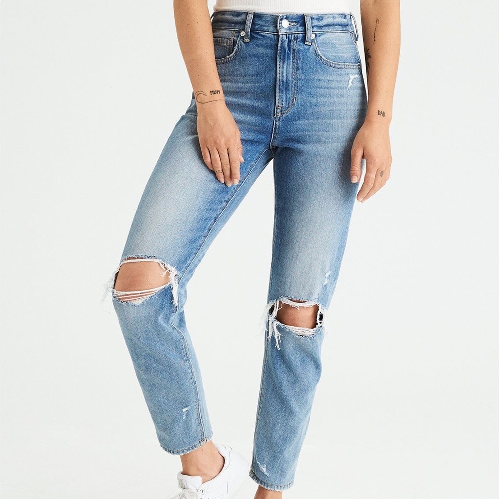 American Eagle Classic Mom Jeans
